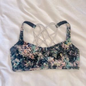 LULULEMON free to be wild bra (size 8)